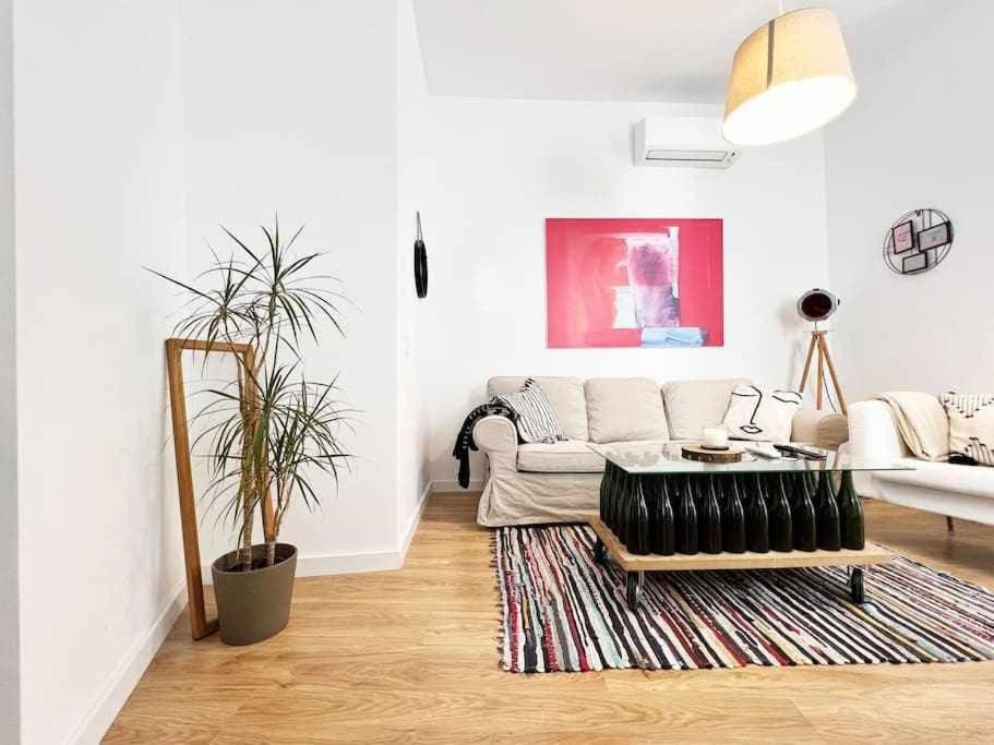 Apartmán Aym Places Buen Viaje Parking Incluido Sevilla Exteriér fotografie